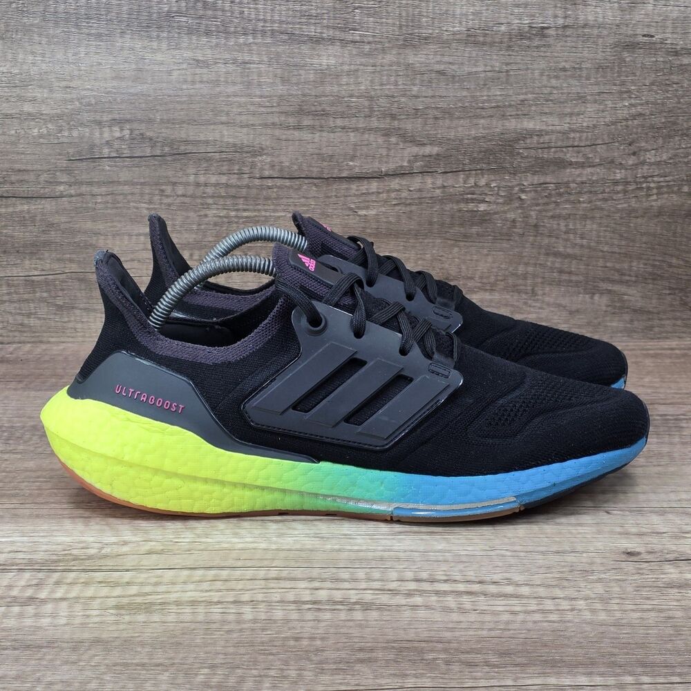 Adidas Ultraboost 22 Men's Size 10.5 Black Multi Gradient Running Shoes GV8829